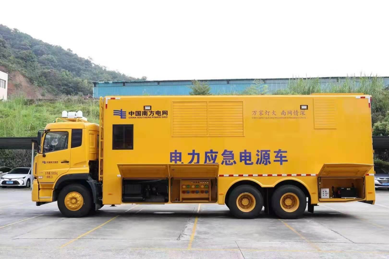华蓥安康大型柴油发电机发电车UPS电源出租租赁